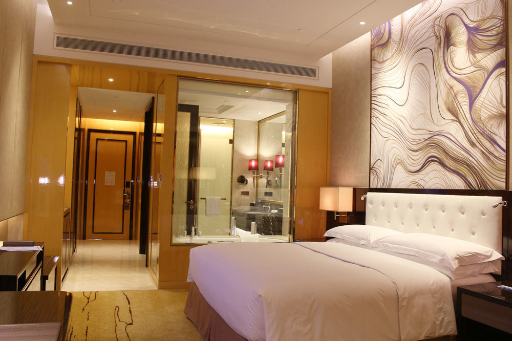 Hotel Hilton Zhengzhou Exterior foto