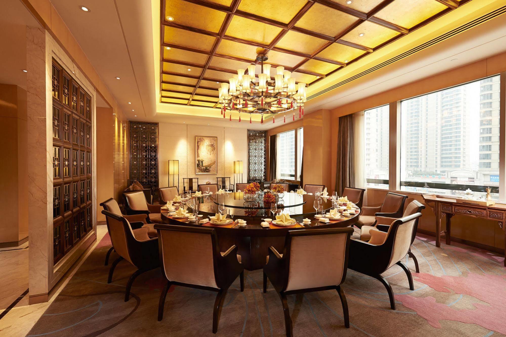 Hotel Hilton Zhengzhou Exterior foto